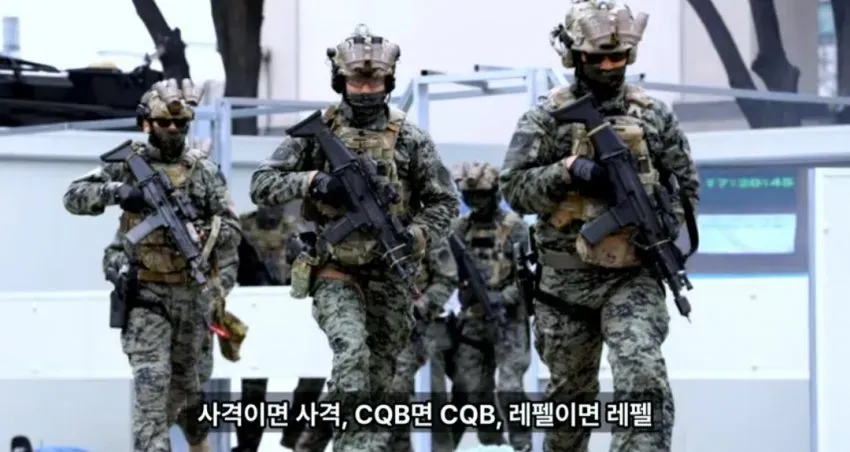 1ebec223e0dc2bae61abe9e74683726d32d5a2cbee7d8fa191a0613df9b5bd2e06ec5e3ebabf91de8b8e089c7949e301c443