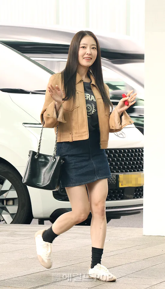 29afd12be4ed36a379ec9be74683726cac9db154ef1fc5b48556e6390c11002c51b30d85e0c292f24c1de39918dd2e