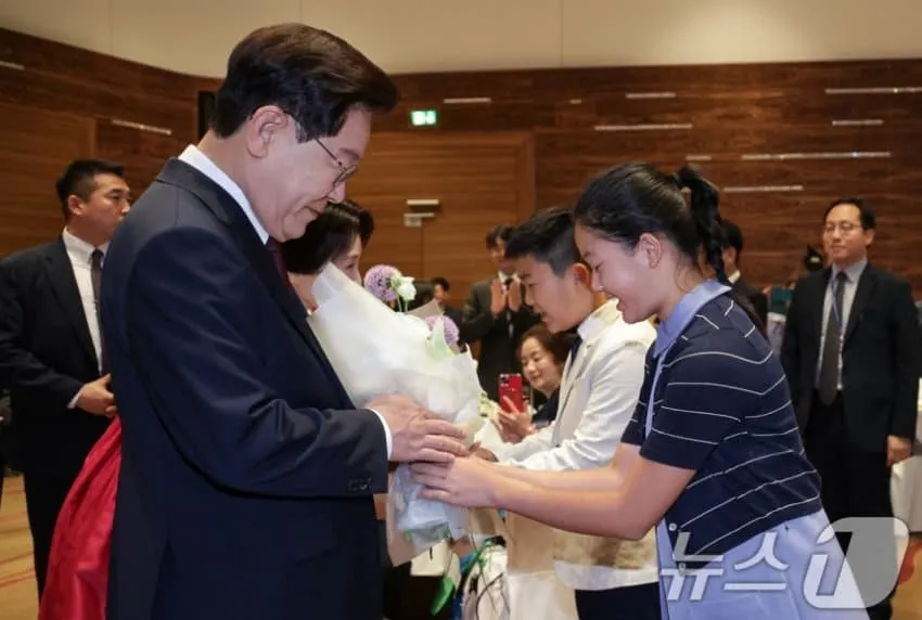 7ded807fb58b6afe3be6e9e546801b6f11626cb4da27c0129dc04988792b40c50e6c8bdcedb7856107196570807076