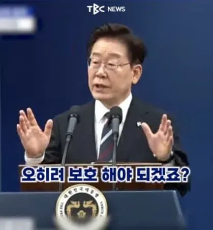 06f08273b7806ae864afd19528d52703bc2126399524