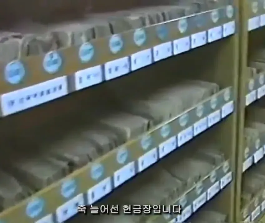 1ebec223e0dc2bae61abe9e74683726d32d5a2cbee728ba194a0613df9b5bd2e0ca3446886e39b147da80056a3bdc1f97ef7