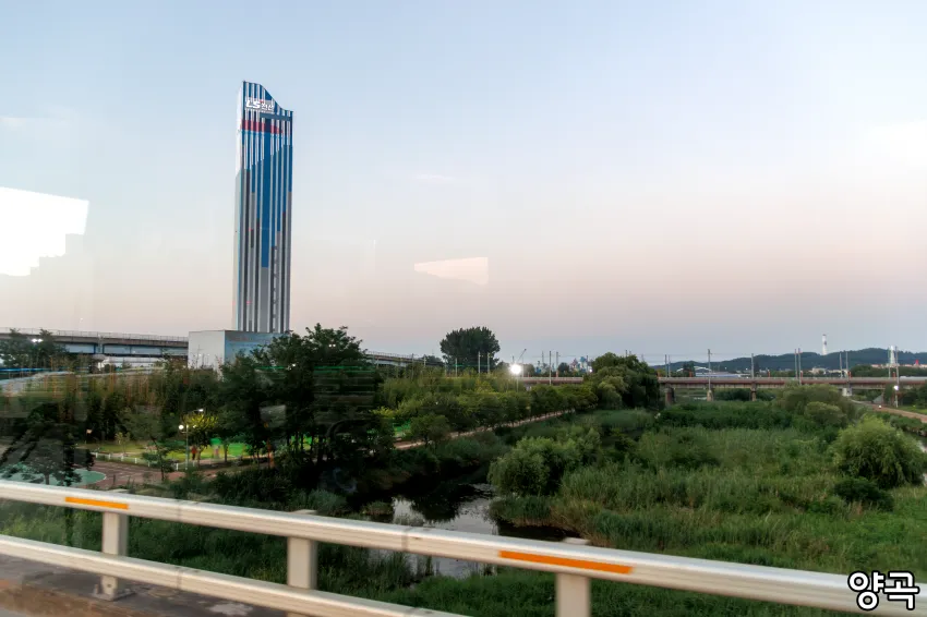 0490f719b5816dfe20afd8b236ef203ef78dbe9eeb859ee16e70
