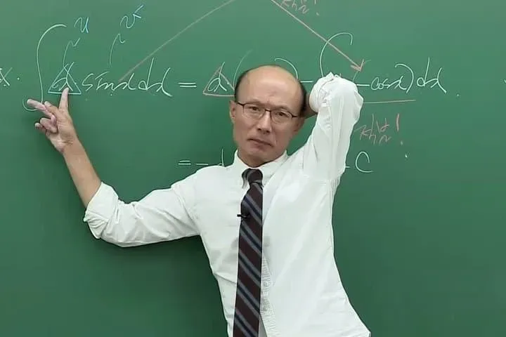 7b828168efc23f8650bbd58b3682726f7395
