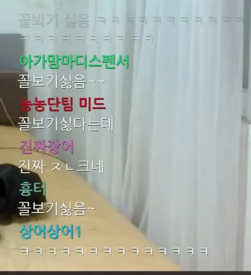 1ebec223e0dc2bae61abe9e74683726d3cd6a4cbee7588a094a6613df9b5bd2e20bd99ed905f4c8b90c995ddcda086d8d8ef