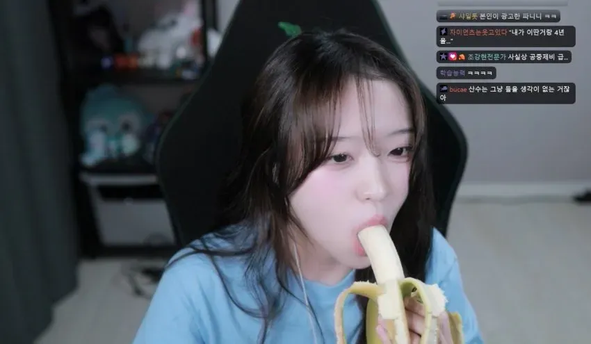 1ebec223e0dc2bae61abe9e74683726d31d6afcbee7c8ba894a0100ee6a7a905d47e8d33158517998f63