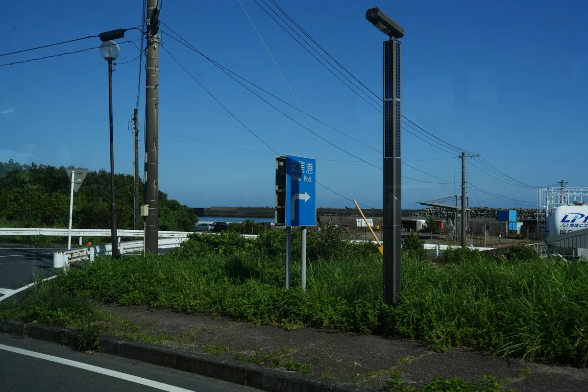 098ef376b0876ff420a8d3b706f11a399070111eb63145f358