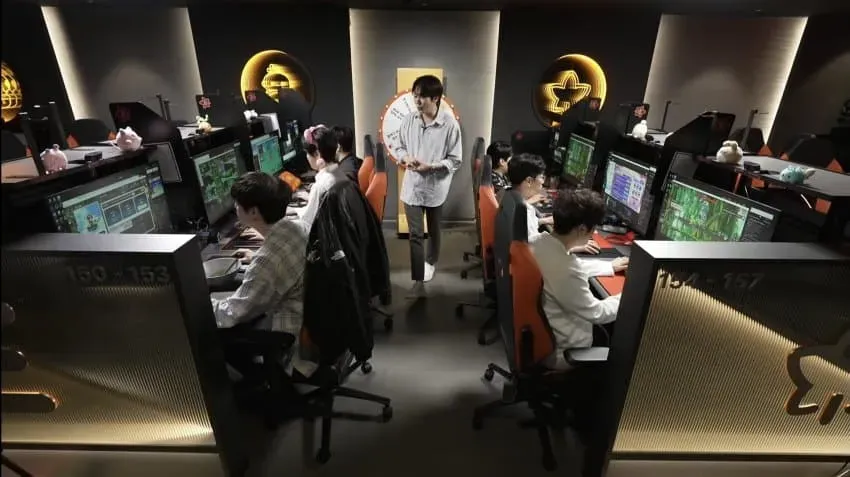 1ebec223e0dc2bae61abe9e74683726d31d4a1cbee7d8ea890a1100ee6a7a905c76f3f5311a4f78f766df9