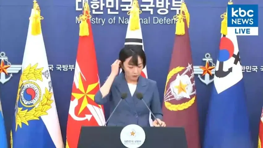 1ebec223e0dc2bae61abe9e74683726d33d4afcbee7789a591a4613df9b5bd2e6390518dcbe2feaddd322b5c89d3a0adb199